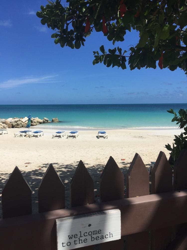 Buccaneer Beach Club Dickenson Bay Ngoại thất bức ảnh